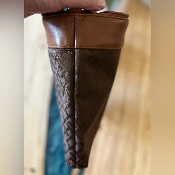 Tommy Hilfiger Brown Logo Crossbody Bag - Picture 9 of 11